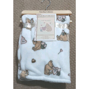 Classic Winnie the Pooh Bear Baby Blanket Piglet Heart Soft Fleece White‎ NWT